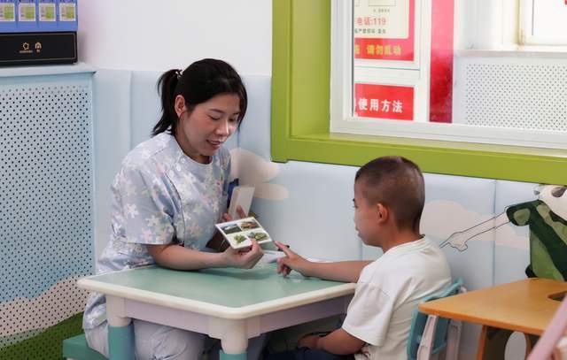 熠熠暖人间·公益之光照万千ag真人平台第一游戏福彩